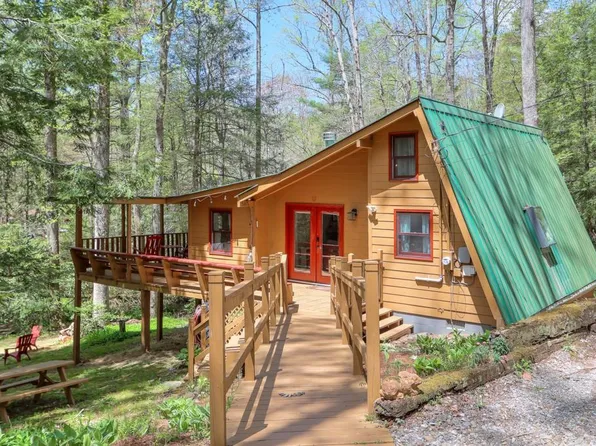 507 Happy Hollow Cir, Suches, GA 30572