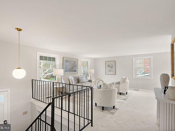 4th image of 7322 Wickford Dr