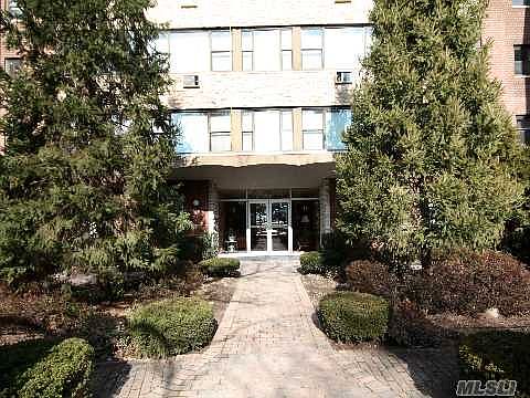 1st image of 15 Hill Park Ave APT 2K