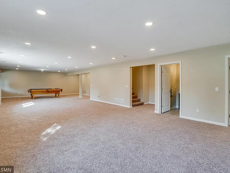 1290 Eagle Point Dr — Photo 24