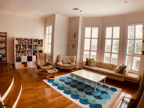 2nd image of 1921 Greenwich Terrace Dr
