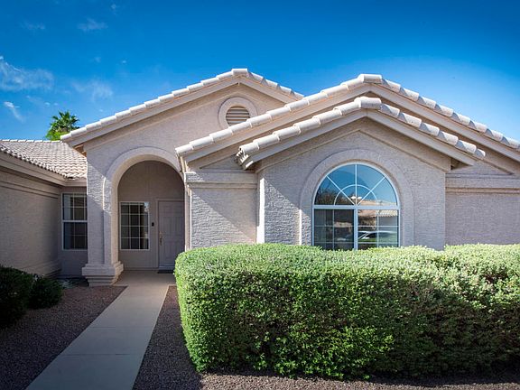 3rd image of 10609 E Nacoma Dr