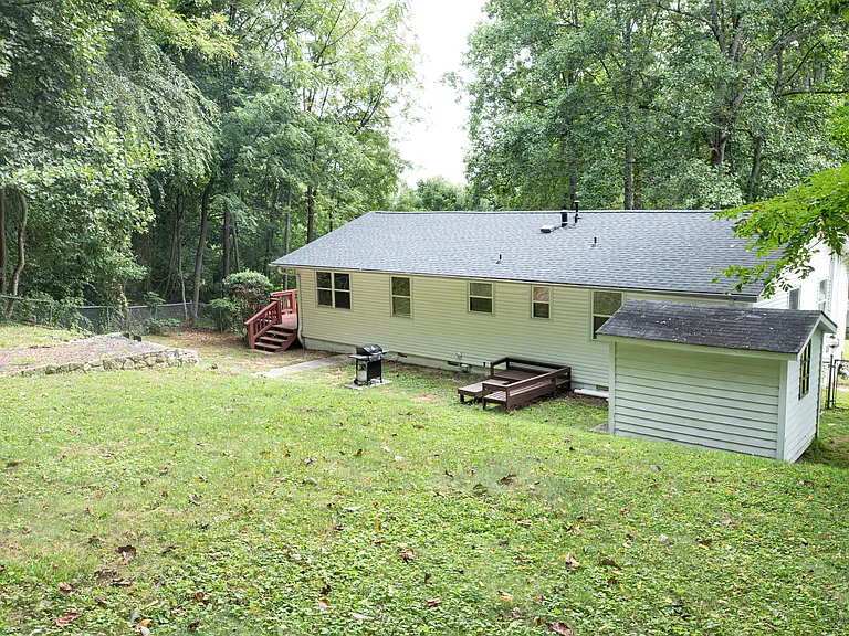 103 Robleigh Dr — Photo 32