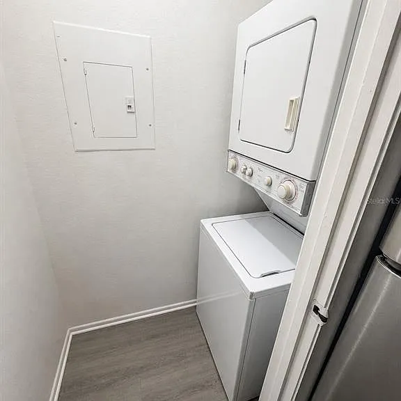 249 Afton Sq #107 — Photo 5