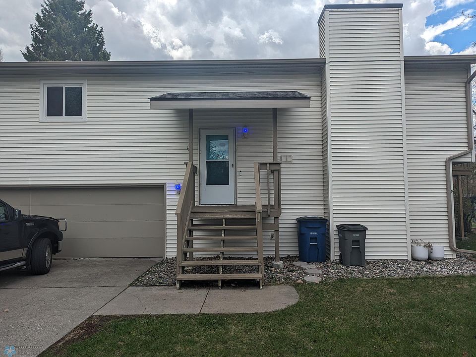 1st image of 2827 26th Street Cir S