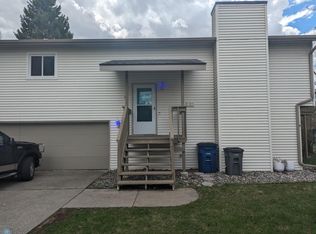 2827 26th Street Cir S, Moorhead, MN 56560