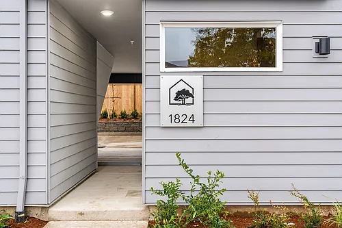 5480-5490 NE 18th Ave #1820-1840 Photo 1