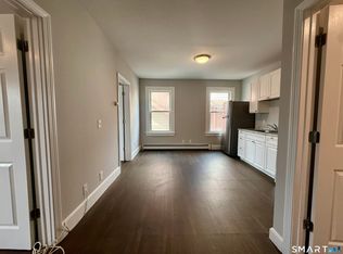 135 Caroline St #2R, Bridgeport, CT 06608