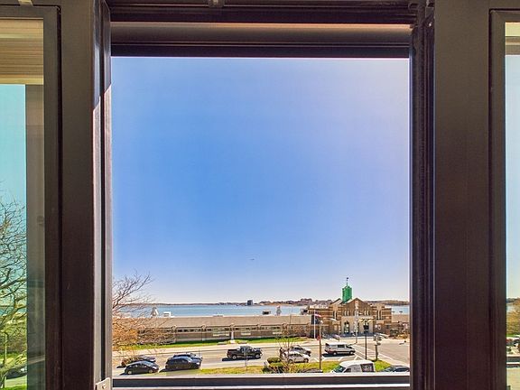 5th image of 1676 Columbia Rd #3