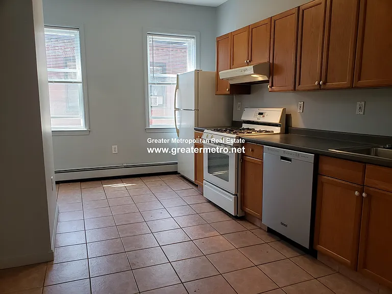 40 N Bennet St — Photo 9