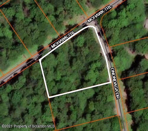 1st image of 9 Onondaga Dr