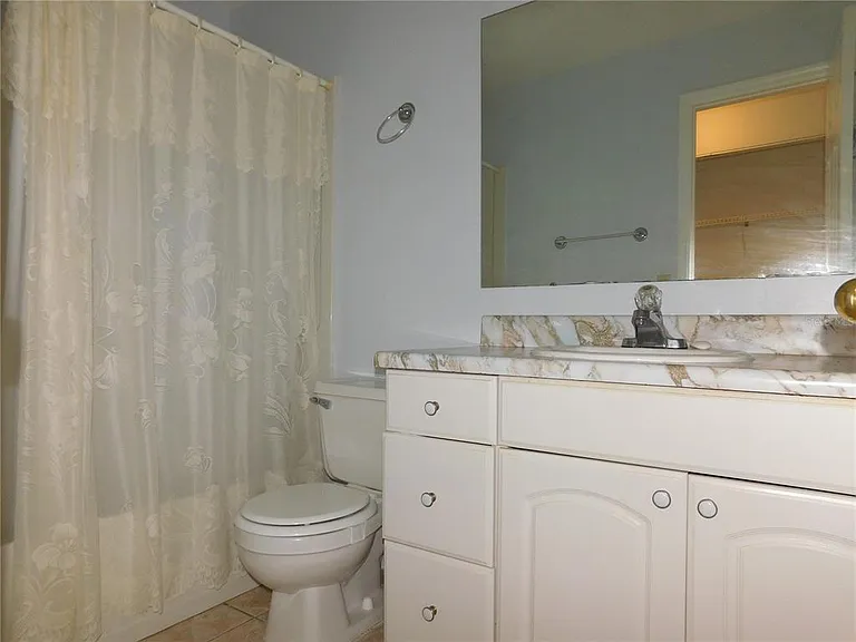 1118 Spring Meadow Dr — Photo 15