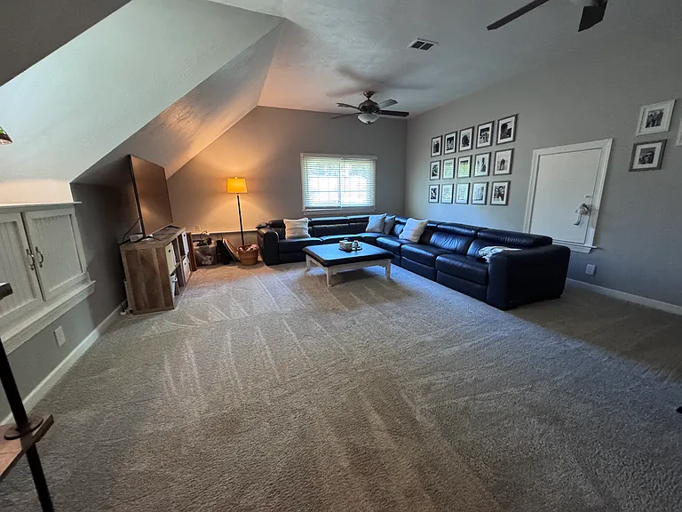 1436 Sir Richard Rd — Photo 36