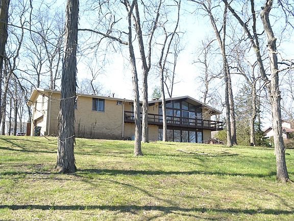2nd image of 6 Lakeview Ln