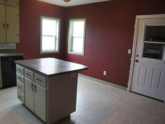 4th image of 1227 S 4th St