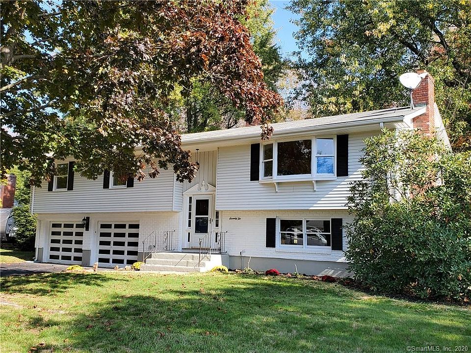 1st image of 72 Skyline Dr