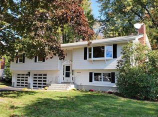 72 Skyline Dr, East Hartford, CT 06118