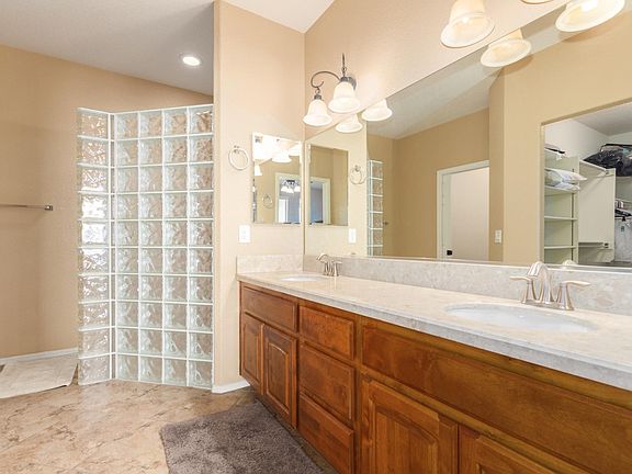 3rd image of 2663 S Springwood Blvd Unit 328