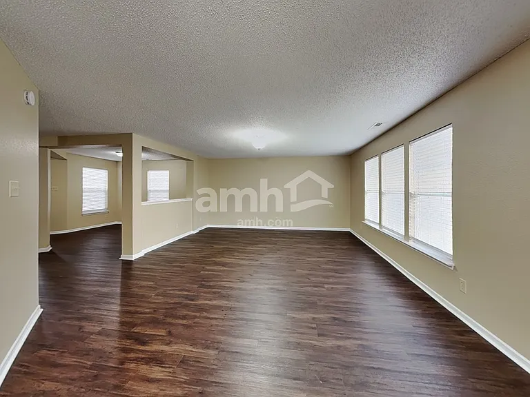 10757 Emery Dr — Photo 5