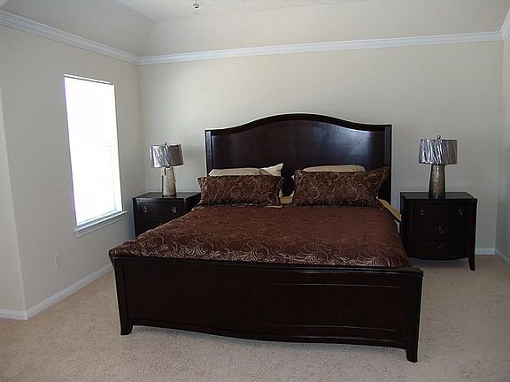 5th image of 15 S Burberry Park Cir