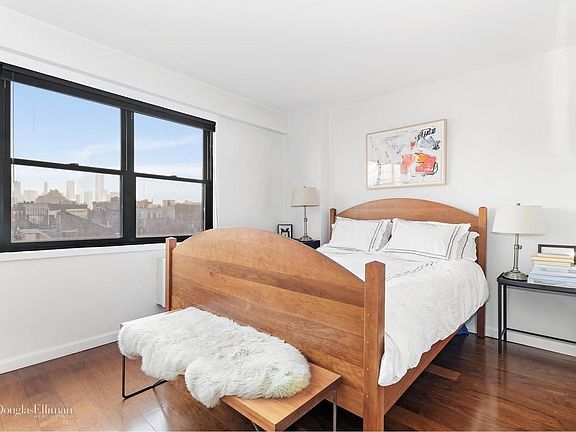3rd image of 31 Jane St #7D