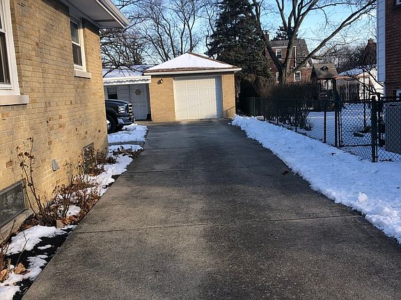 4th image of 433 Newberry Ave