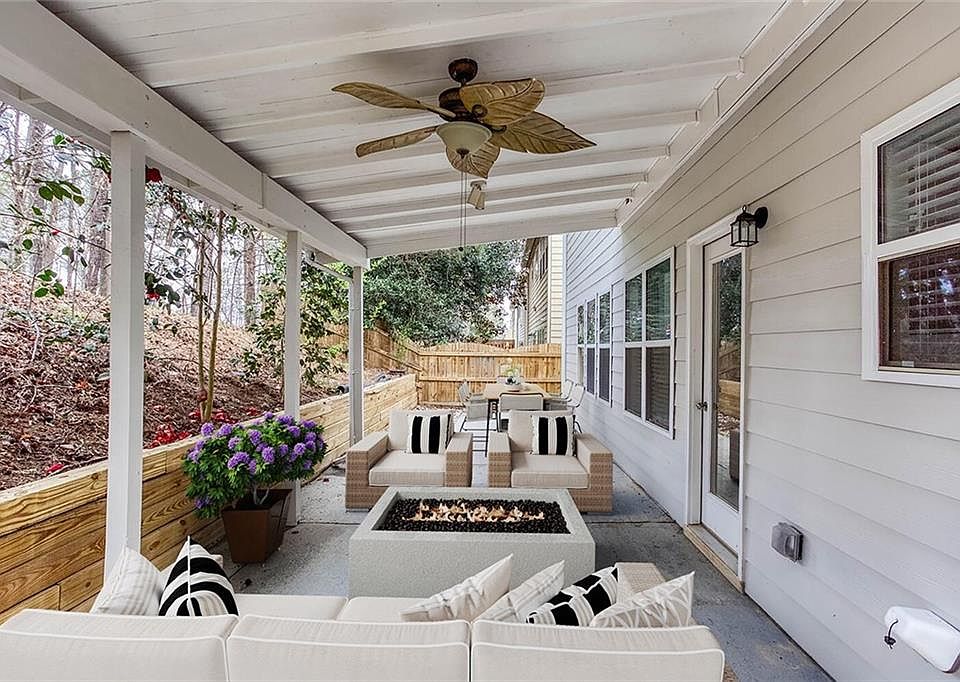 1st image of 264 Ascott Ln