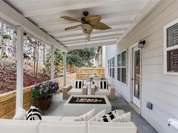 264 Ascott Ln, Woodstock, GA 30189