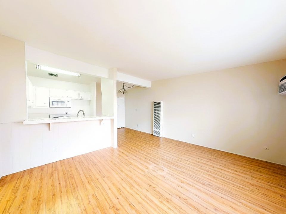 1st image of 3638 Midvale Ave #5618