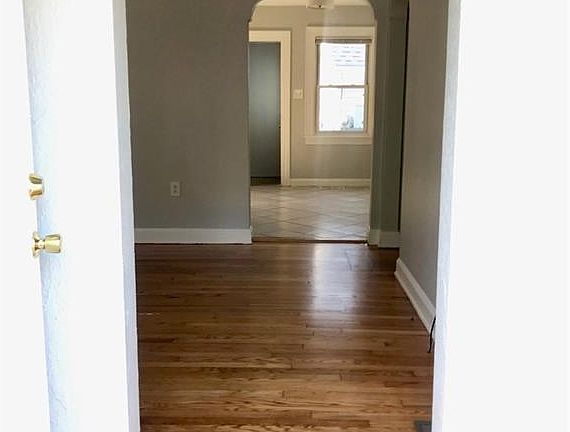 5th image of 4020 Race St