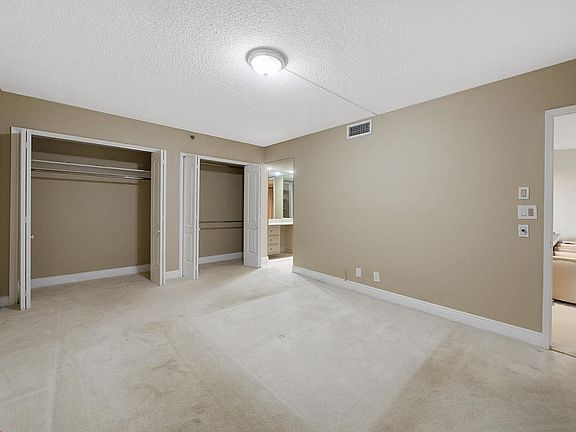 5th image of 3507 Oaks Way APT 708