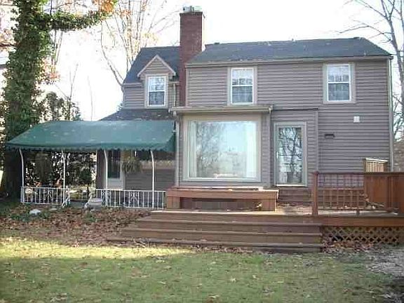 Deck With Hot Tub