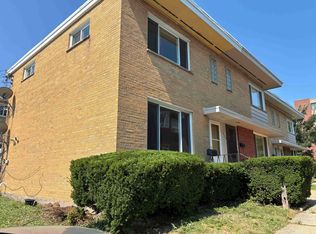 9519 Gross Point Rd #D, Skokie, IL 60076