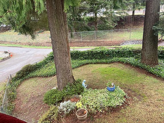 3rd image of 2208 199th St SW