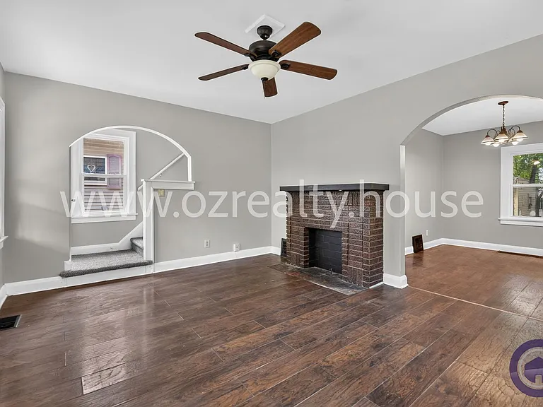 2034 Berkshire Pl — Photo 4