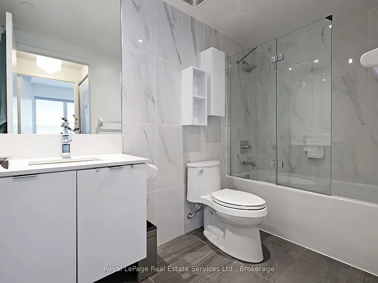 99 Broadway Ave S #2107 — Photo 18