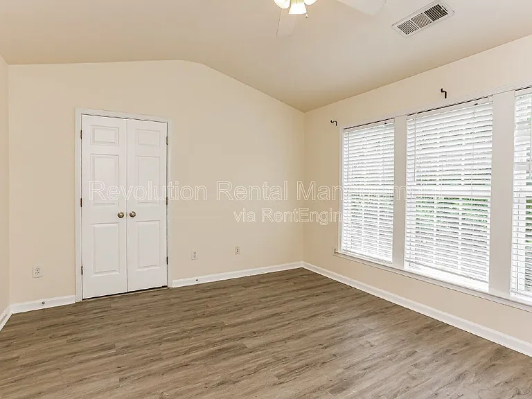 1007 Whittington Way — Photo 11