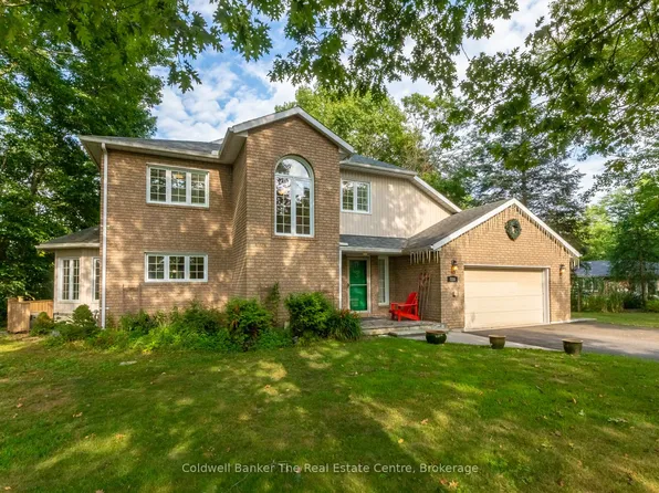 110 Forest Glen Dr, Gravenhurst, ON P1P 1A1
