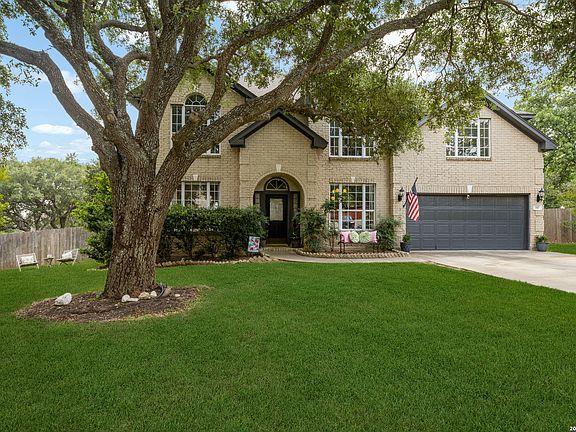 3rd image of 742 Mello Oak