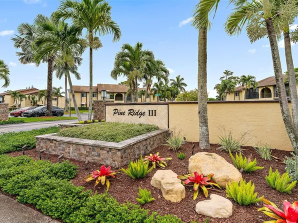 310 Pine Ridge Cir APT D-1, Greenacres, FL 33463