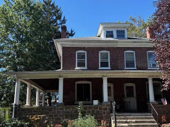 440 N Penn St, Spring City, PA 19475