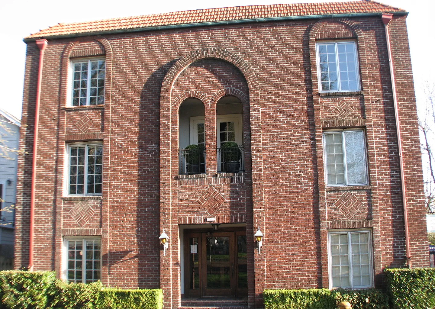Queen Anne Apartments (Seva01) — Photo 1