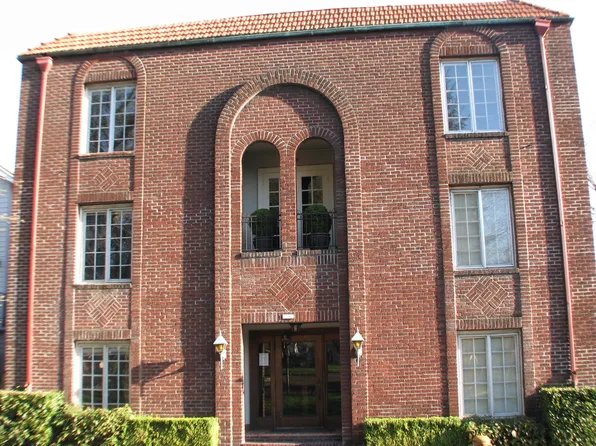 Queen Anne Apartments (Seva01)