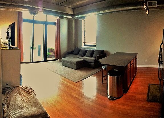 2nd image of 833 W 15th Pl Unit 515-W