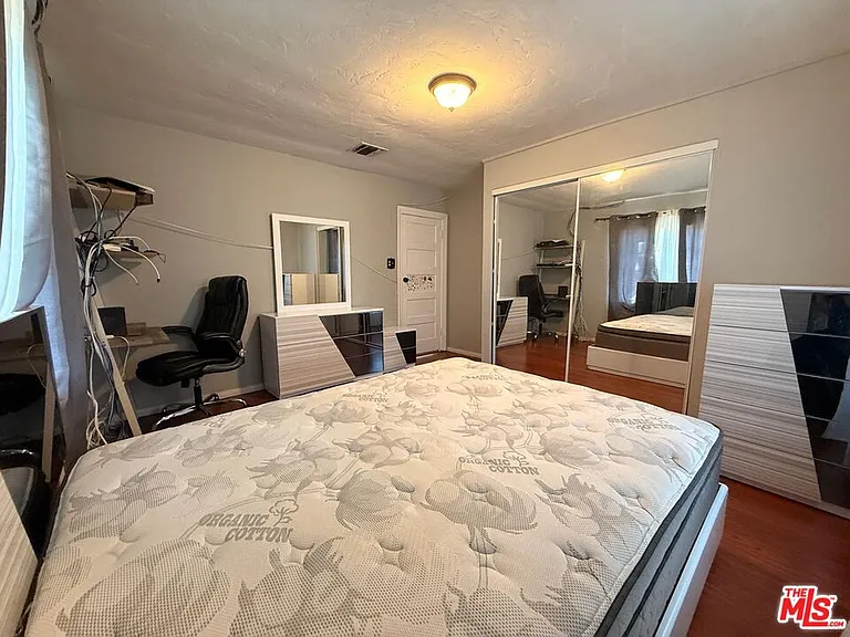 9900 Laurel Canyon Blvd — Photo 9