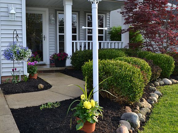 2nd image of 2127 Stonehenge Cir