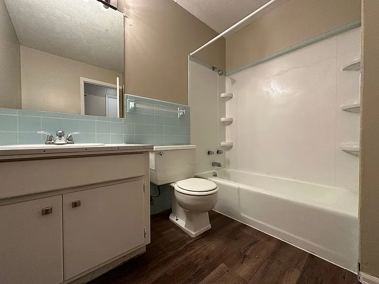 601 Bradley Dr — Photo 8