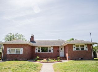 323 Shoreline Dr, Hampton, VA 23669