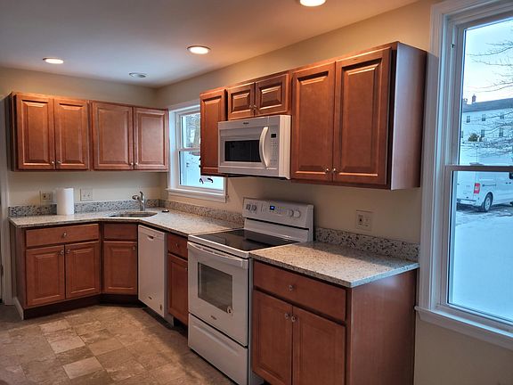 Full kitchen; all new appliances