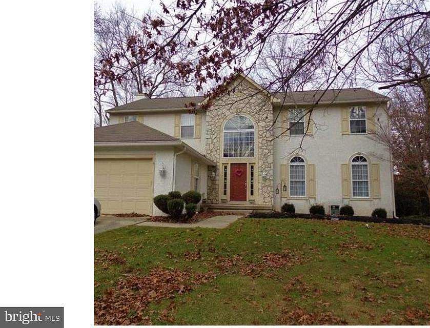 1st image of 1621 Woodland Dr